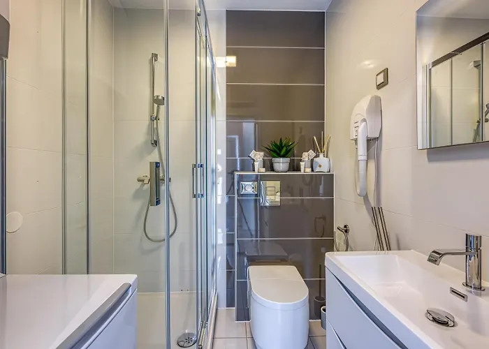 Luxury With Whirlpool Appartement *
